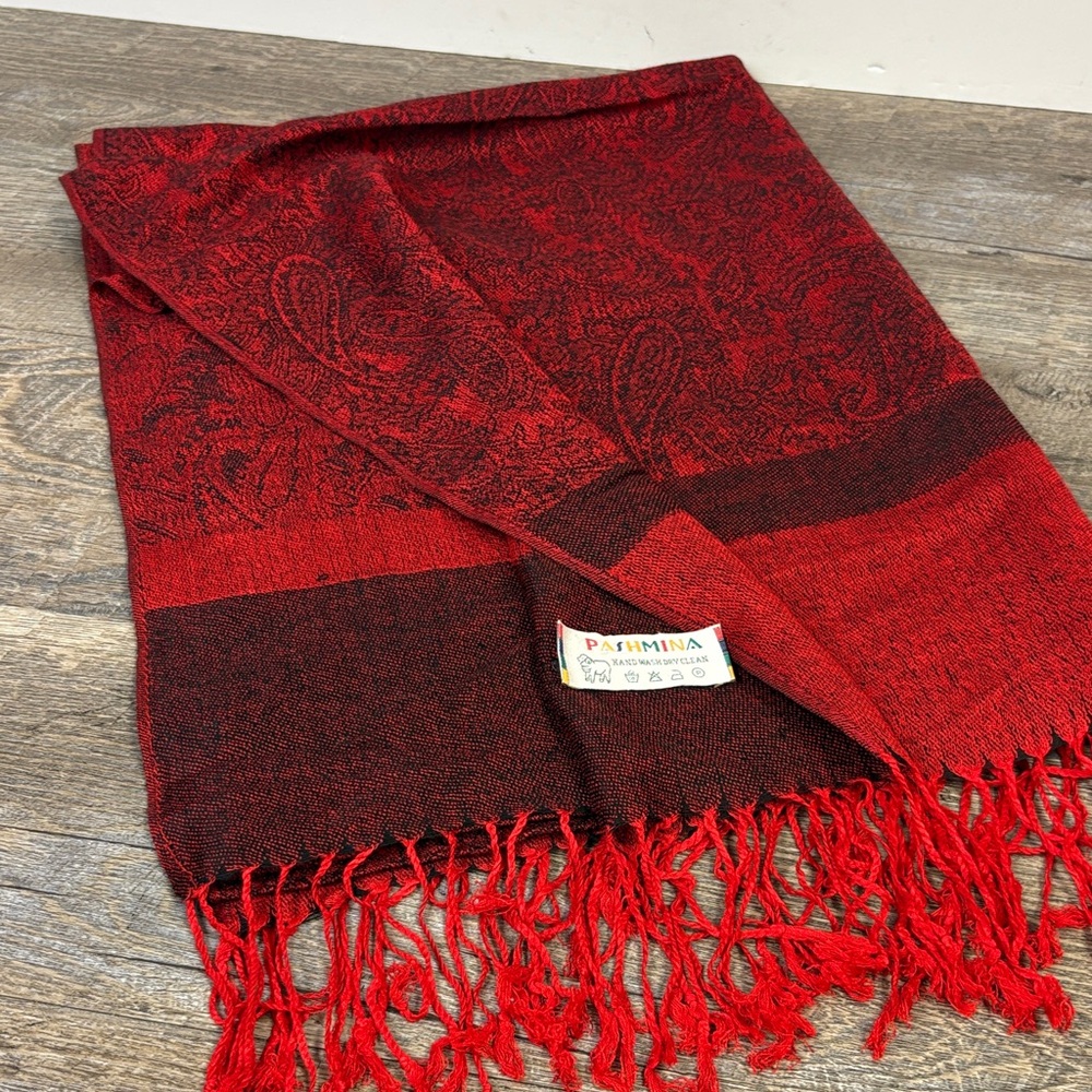 Red & Black Paisley Woven Pashmina Scarf with Fringe (One Size)